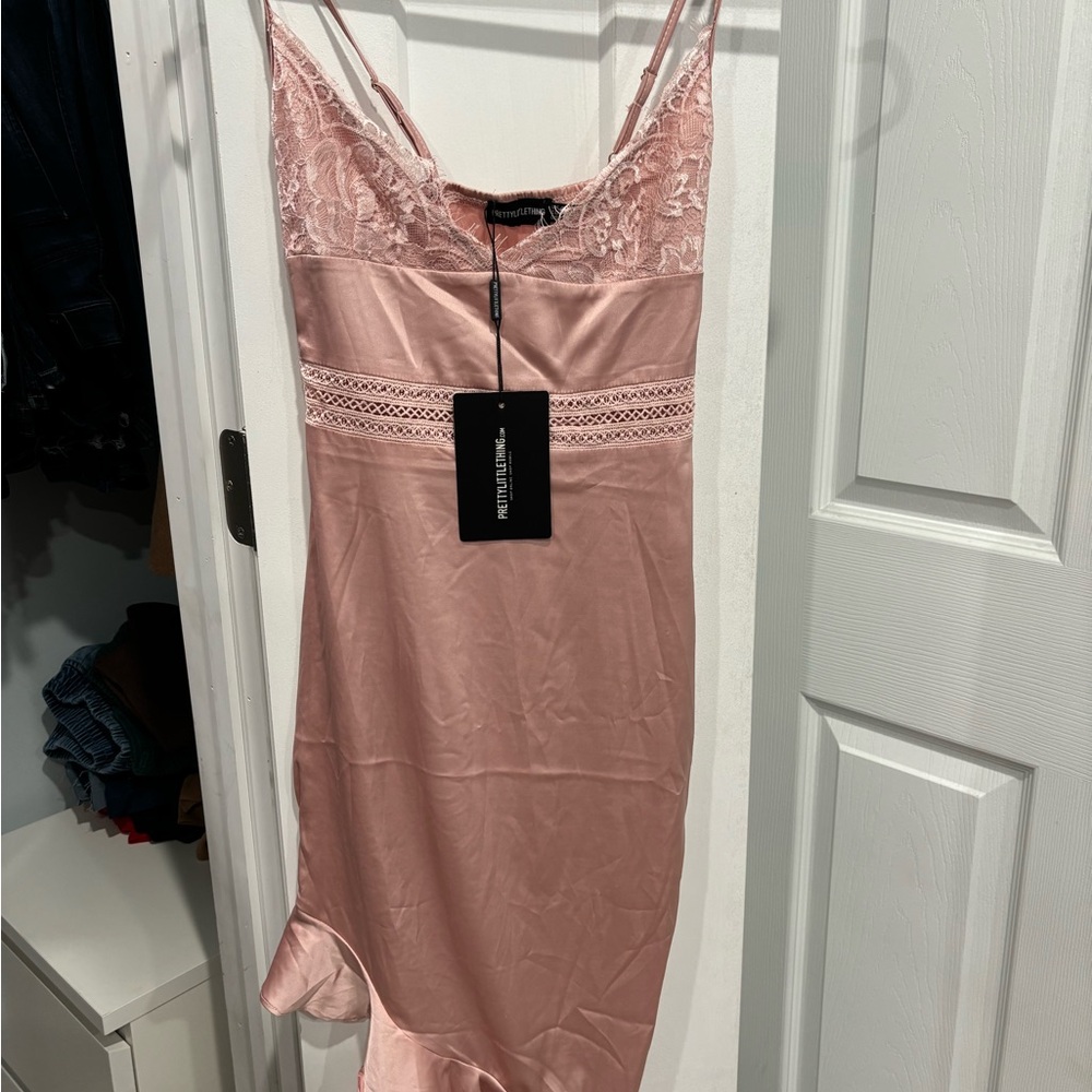 Pretty little thing dress - Picture 4 of 5